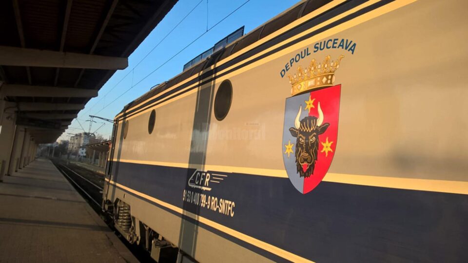 Trenuri noi de la Vatra Dornei spre Iași și București, dar și câteva garnituri importante anulate Trenuri noi de la Vatra Dornei spre Iași și București, dar și câteva garnituri importante anulate