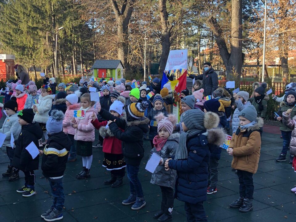 Preșcolarii de la „Micul Prinț” au sărbătorit Bucovina și România
