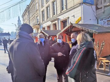 Târgul de Crăciun, deschis în centrul Sucevei, dar în condiții de pandemie