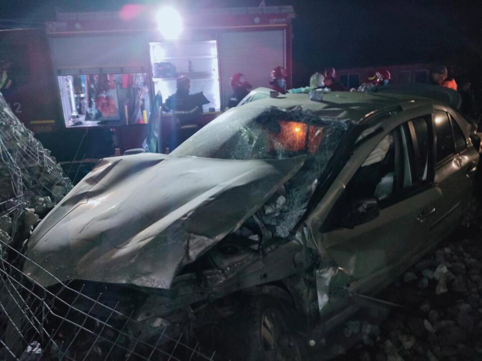 Accident provocat de un șofer beat care a intrat pe un drum național fără să se asigure