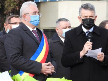 Șase titluri de „Cetățean de Onoare al Sucevei”, înmânate cu ocazia Zilei Bucovinei