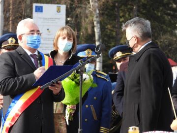 Șase titluri de „Cetățean de Onoare al Sucevei”, înmânate cu ocazia Zilei Bucovinei