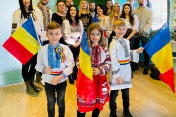 Echipa Omnia Centrum Suceava le transmite tuturor colaboratorilor „La mulți ani!”, de Ziua României.jpg