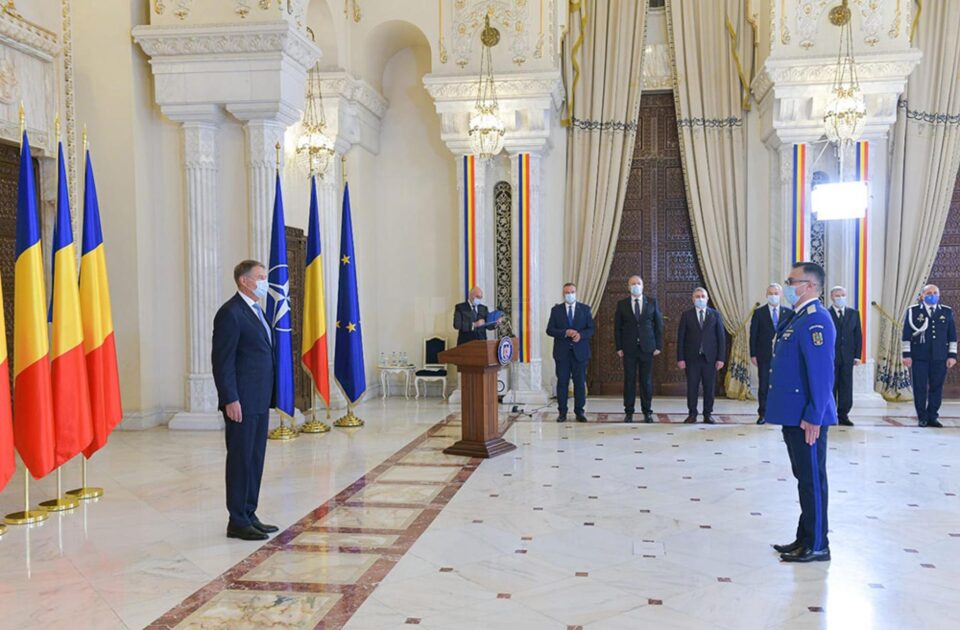 Șeful Jandarmeriei Suceava, avansat general de brigadă de Președintele României, Klaus Iohannis Șeful Jandarmeriei Suceava, avansat general de brigadă de Președintele României, Klaus Iohannis