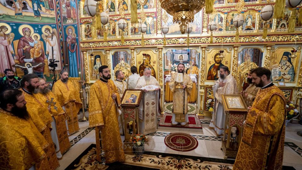 Binecuvântare arhierească la Mănăstirea Sihăstria Râșcăi, Protopopiatul Fălticeni Binecuvântare arhierească la Mănăstirea Sihăstria Râșcăi, Protopopiatul Fălticeni