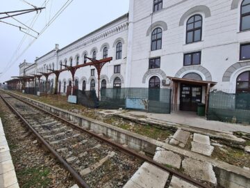 Gara Ițcani: dezolantă și semiabandonată