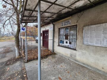Gara Ițcani: dezolantă și semiabandonată