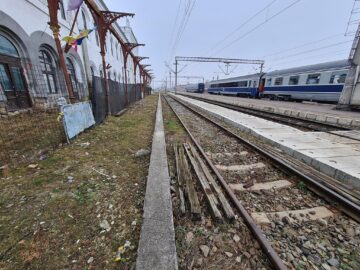 Gara Ițcani: dezolantă și semiabandonată