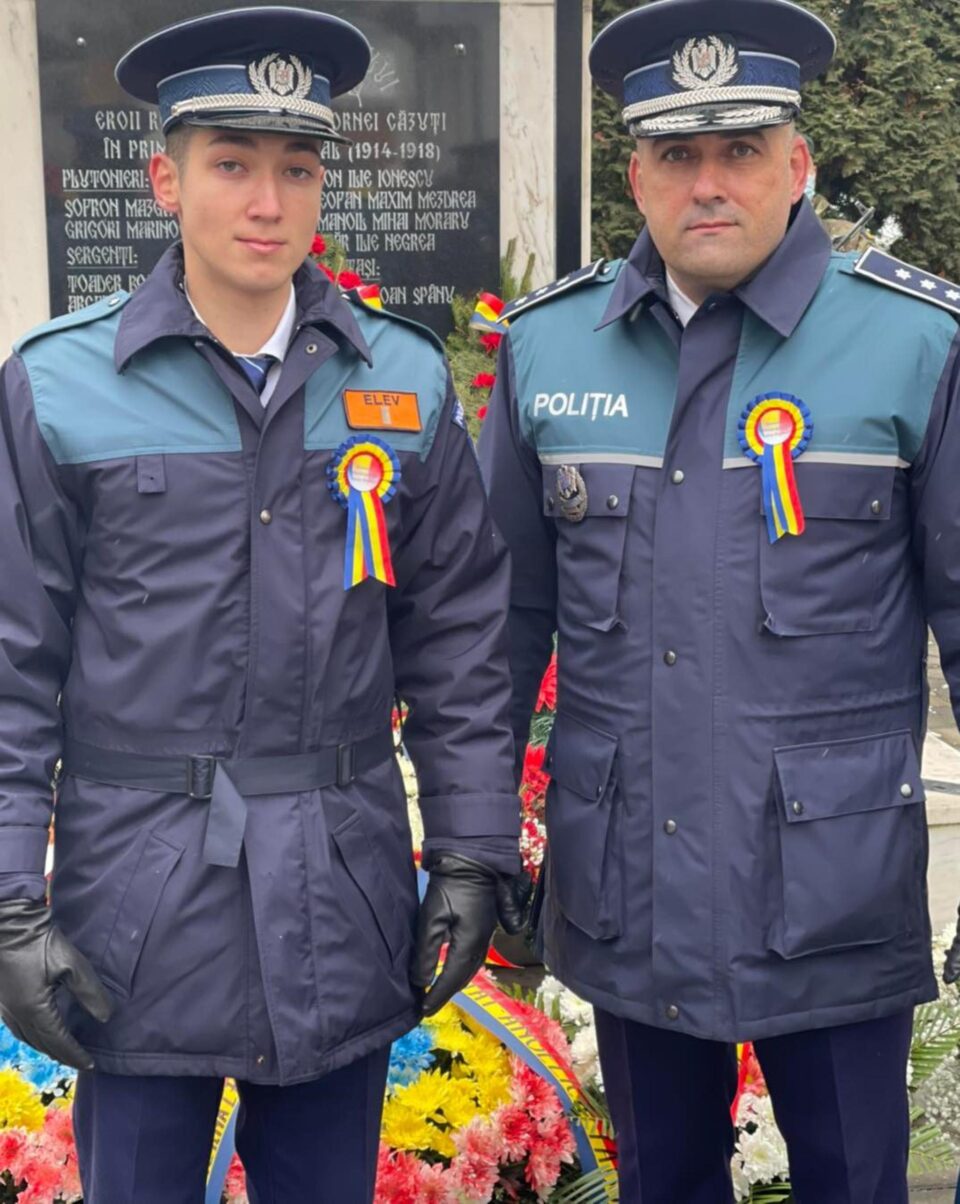 Comisarul-șef proaspat pensionar si fiul său, Alex sursa foto Orion Media