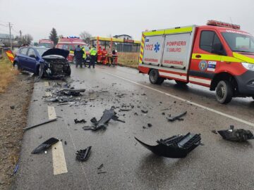 Accidentul de la Cumpărătura, de pe drumul european 85, în care au fost implicate două mașini