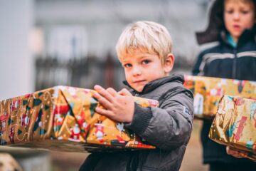 Asociația MGM a lansat acțiunea “Zâmbetul din cadou” pentru copii din familii fără posibilități financiare