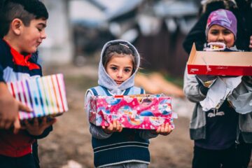 Asociația MGM a lansat acțiunea “Zâmbetul din cadou” pentru copii din familii fără posibilități financiare