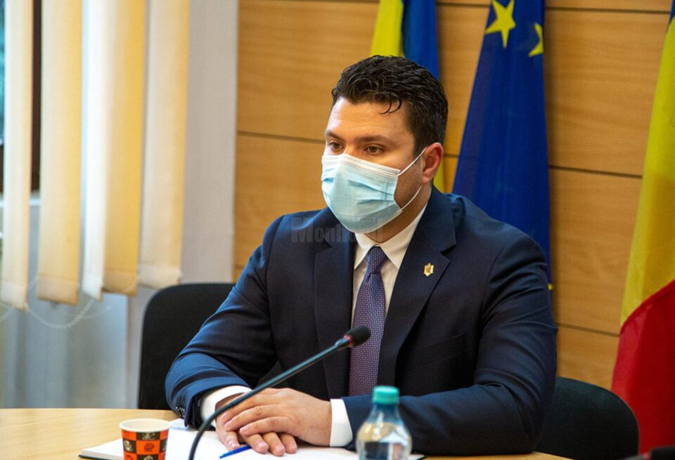 Primarul municipiului Rădăuți, Bogdan Loghin: „S-a făcut o plată de 1,860 milioane de lei, bani care au plecat spre Nord Gaz” Primarul municipiului Rădăuți, Bogdan Loghin: „S-a făcut o plată de 1,860 milioane de lei, bani care au plecat spre Nord Gaz”