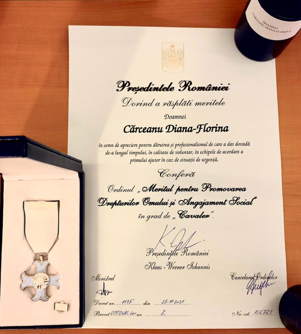 Suceveanca Diana Cărceanu, decorată de președintele României cu „Meritul pentru Promovarea Drepturilor Omului și Angajament Social” în grad de Cavaler