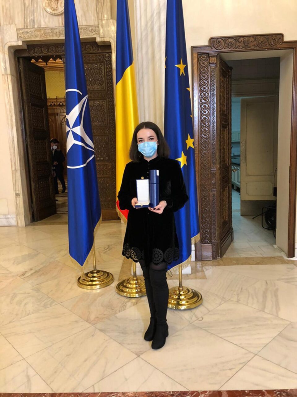 Suceveanca Diana Cărceanu, decorată de președintele României cu „Meritul pentru Promovarea Drepturilor Omului și Angajament Social” în grad de Cavaler