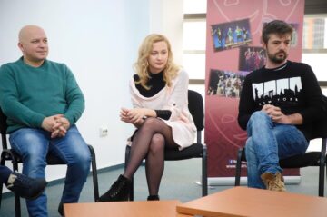 Actorii din O noapte furtunoasa 2