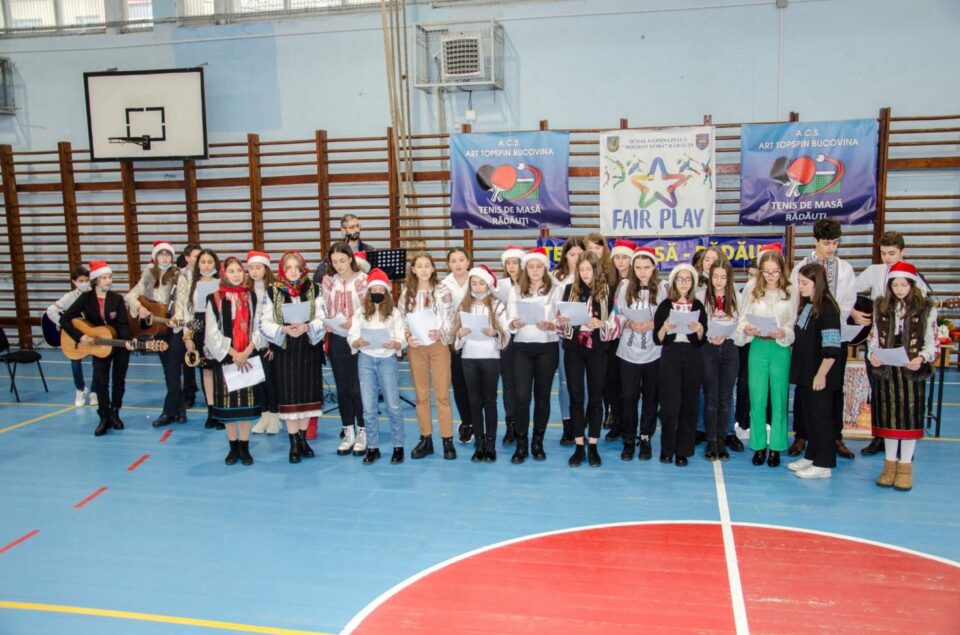 Scoala „Bogdan Vodă” Rădăuți a împlinit 42 de ani, moment marcat în mod festiv de elevi, profesori și părinți