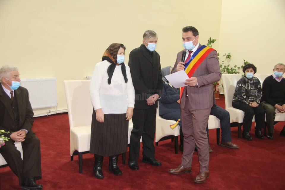 Primăria Pătrăuți a organizat, în premieră, aniversarea cuplurilor de aur din comună