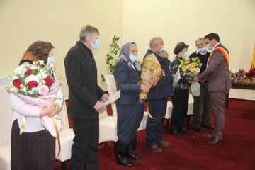 Primăria Pătrăuți a organizat, în premieră, aniversarea cuplurilor de aur din comună