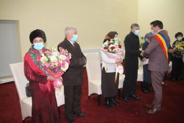 Primăria Pătrăuți a organizat, în premieră, aniversarea cuplurilor de aur din comună