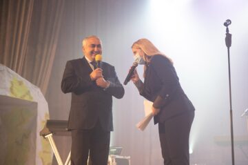 Balul Bobocilor ”Around the world” la USV, cu premii, muzică, dans și invitați surpriză