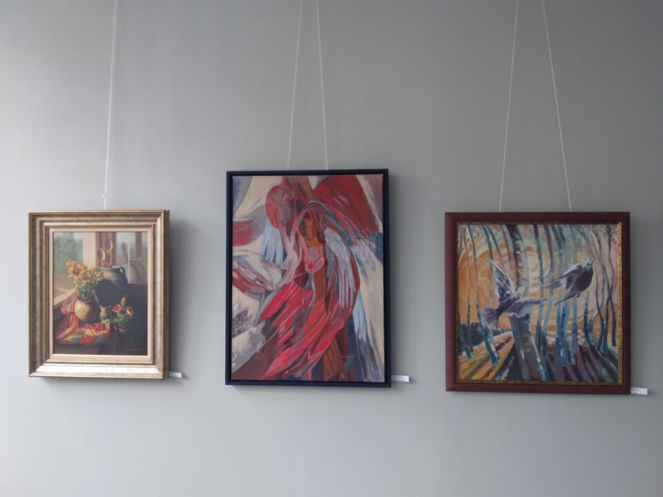 La Galeria de Artă „Ion Irimescu” din municipiul Suceava s-a vernisat recent expoziția „Anuala 2021”, (2).jpg