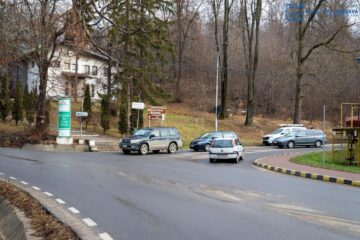 Sensul giratoriu de la intersecția Mitropoliei cu Parcului a fost desființat pe perioada sezonului rece