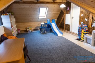 Cele 7 săli de terapie, de la centrul „Atipic” din Suceava, au fost mobilate și dotate cu jocuri, jucării și materiale educaționale adecvate, destinate activităților terapeutice