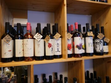 Oferta variata de soiuri provenite din podgoria Cramei Gramma, de langa Iasi