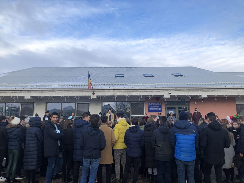 Moș Crăciun a venit și la Căminul pentru Persoane Vârstnice din Rădăuți