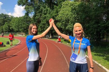 Talida Sfarghiu împreună cu antrenoarea Erzilia Țîmpău