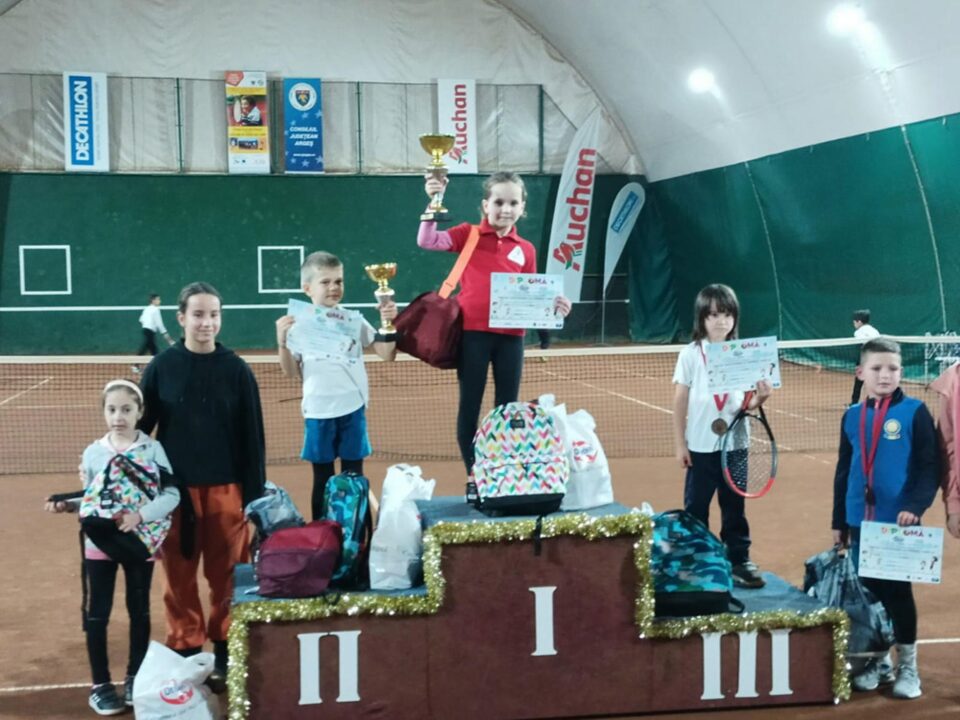 Medalii pentru tenismenii fălticeneni la Super-Turneul Campionilor Tenis 10 MPG