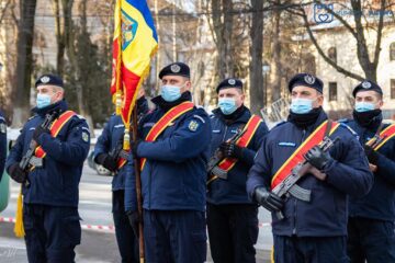 Slujbă de comemorare a eroilor Revoluției și depunere de coroane de flori, la troița Bisericii „Sfânta Înviere”