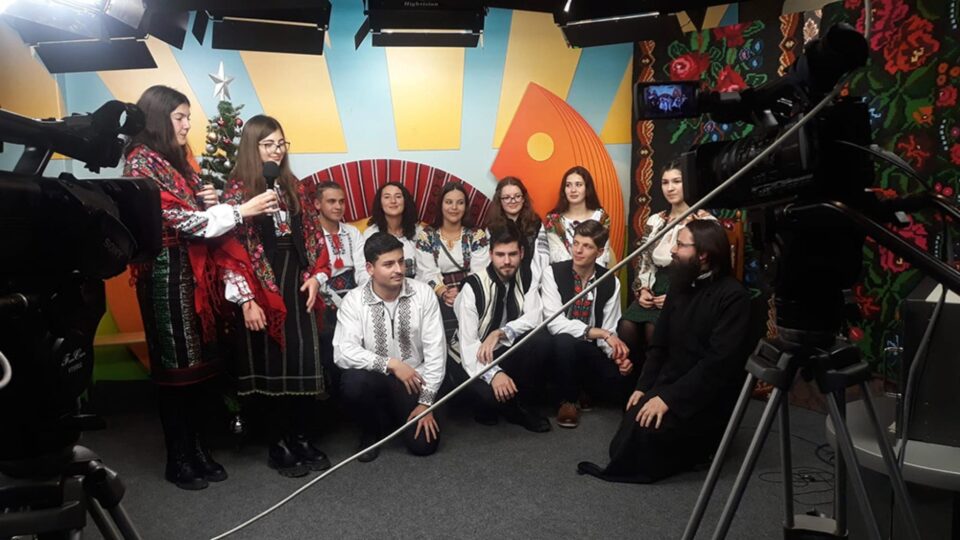 Concert de colinde, organizat de Asociația Culturală „Sfântul Mitropolit Dosoftei” Concert de colinde, organizat de Asociația Culturală „Sfântul Mitropolit Dosoftei”