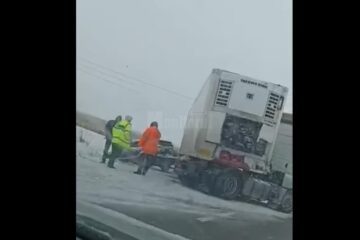 Trafic aproape blocat și cozi interminabile de mașini în mai multe zone ale județului