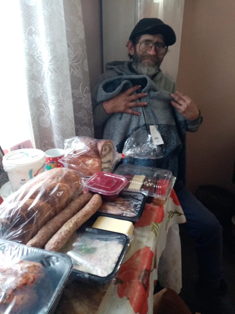 Campania „Bunicii nu sunt singuri de Crăciun” a continuat și în acest an la Câmpulung Moldovenesc