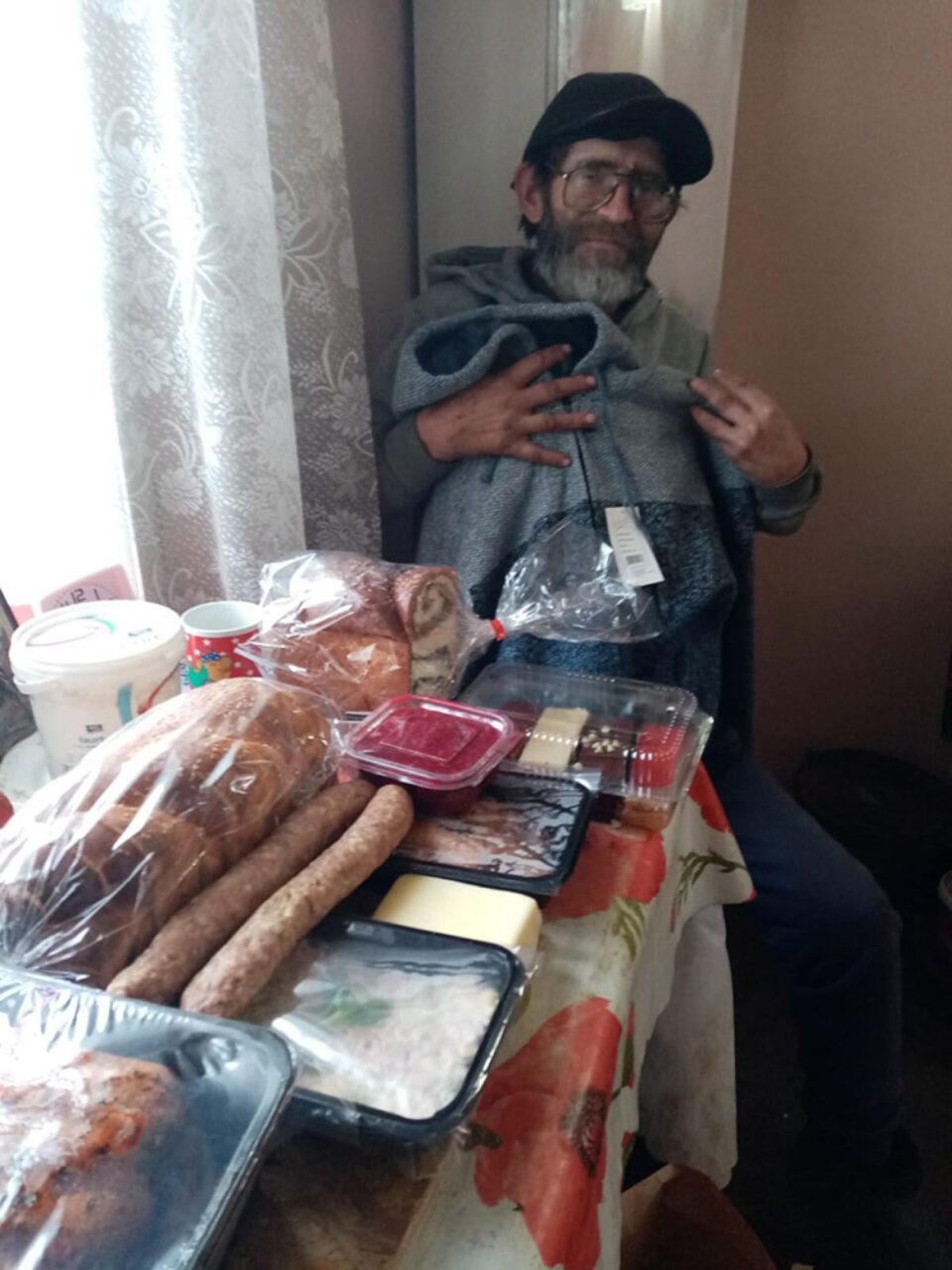 Campania „Bunicii nu sunt singuri de Crăciun” a continuat și în acest an la Câmpulung Moldovenesc