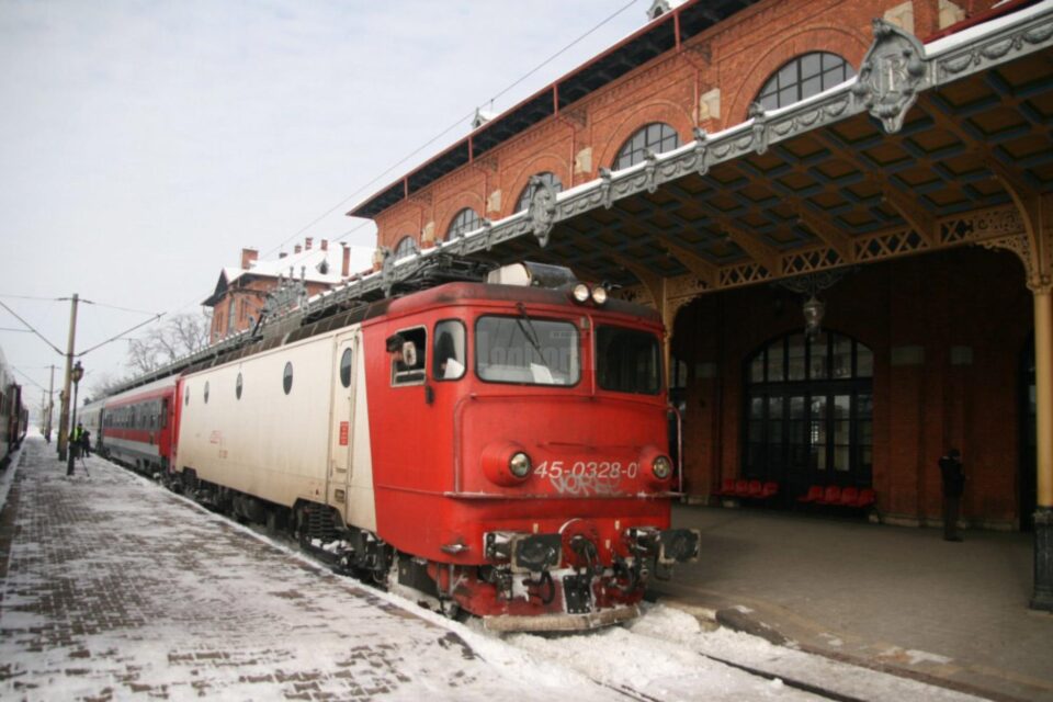 Trenurile au avut întârzieri din cauza ninsorilor