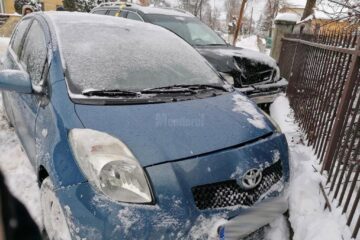 Cele două mașini implicate în accidentul de la Rădăuți