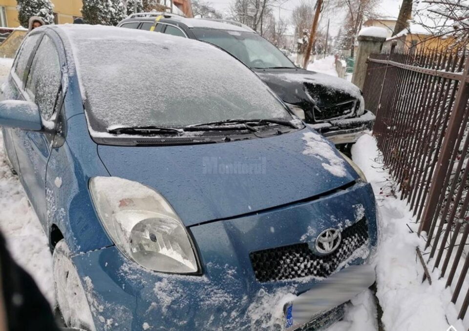 Cele două mașini implicate în accidentul de la Rădăuți