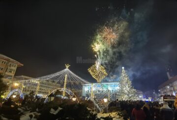Grandios foc de artificii, în centrul Sucevei, la trecerea în 2022 5