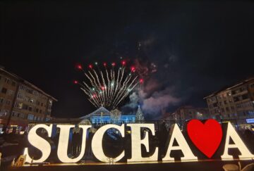 Grandios foc de artificii, în centrul Sucevei, la trecerea în 2022 6