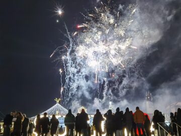 Grandios foc de artificii, în centrul Sucevei, la trecerea în 2022 2