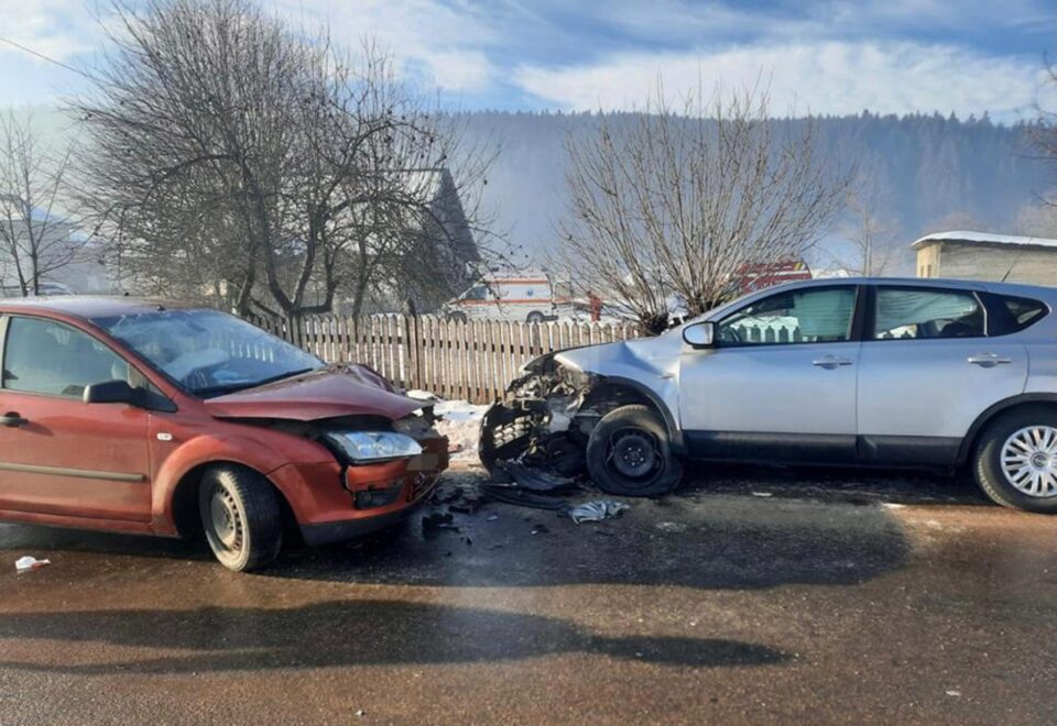 Autoturismele implicate în accidentul de la Vatra Moldoviței
