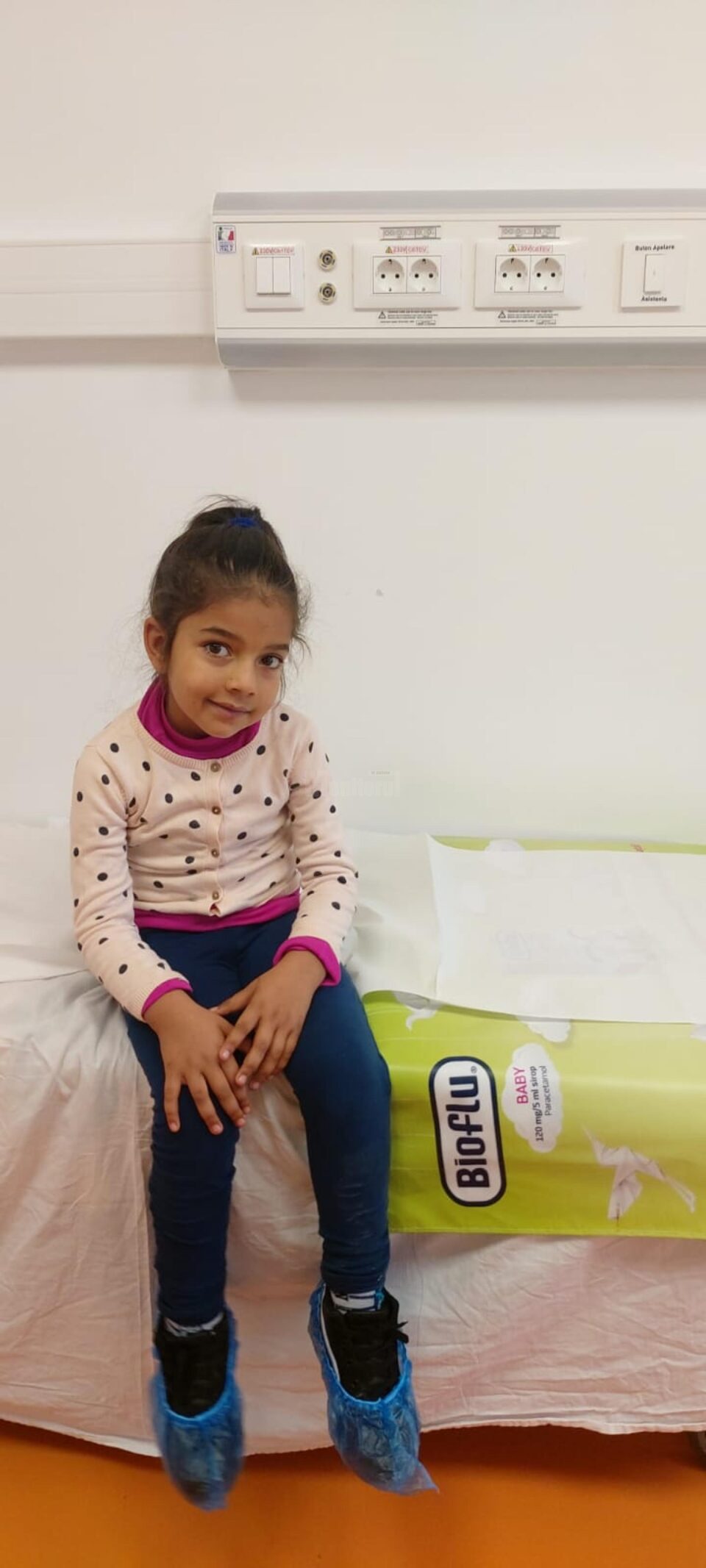 Crenguța Ioana Dobrea, fetița din Pătrăuți bolnavă de cancer, are nevoie în continuare de ajutor pentru tratament Crenguța Ioana Dobrea, fetița din Pătrăuți bolnavă de cancer, are nevoie în continuare de ajutor pentru tratament