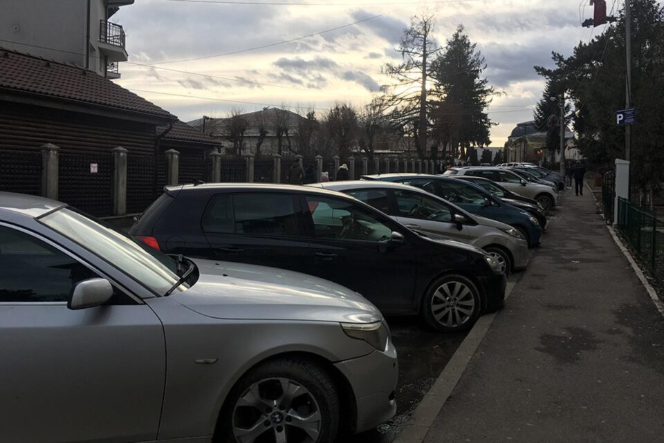 Taxa pentru locul de parcare s-a dublat la Fălticeni