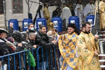 Botezul Domnului la Mănăstirea „Sfântul Ioan cel Nou” Suceava, pe o ninsoare „ca-n povești”
