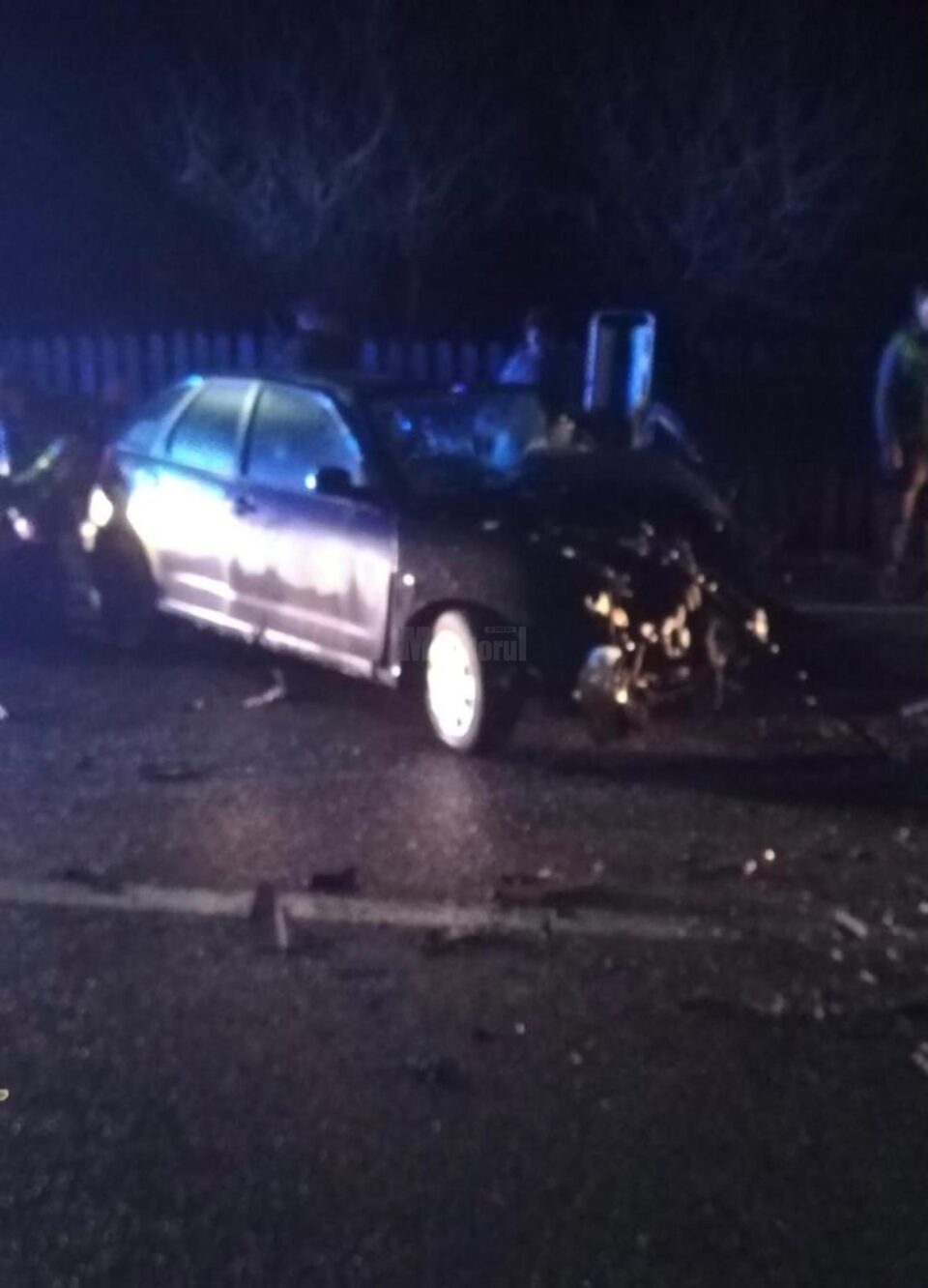 Accident între un microbuz și un autoturism, la Poiana Stampei
