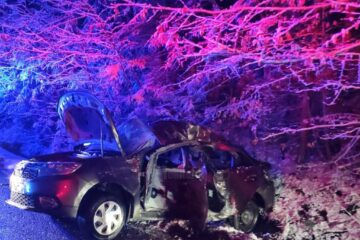 Autoturism răsturnat în zona Pasului Palma
