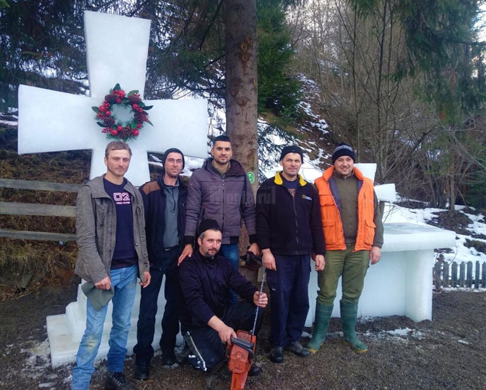 Parohia „Sf. Ierarh Nicolae” din satul Ciumârna are și în acest an cruce de gheață de Bobotează
